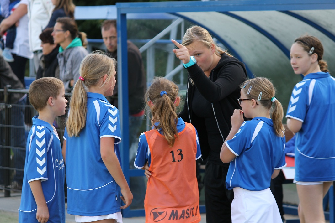 Wedstrijd 1 E2 082.JPG